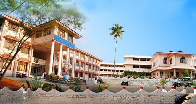 Holy Family College of Nursing – Muthalakodam